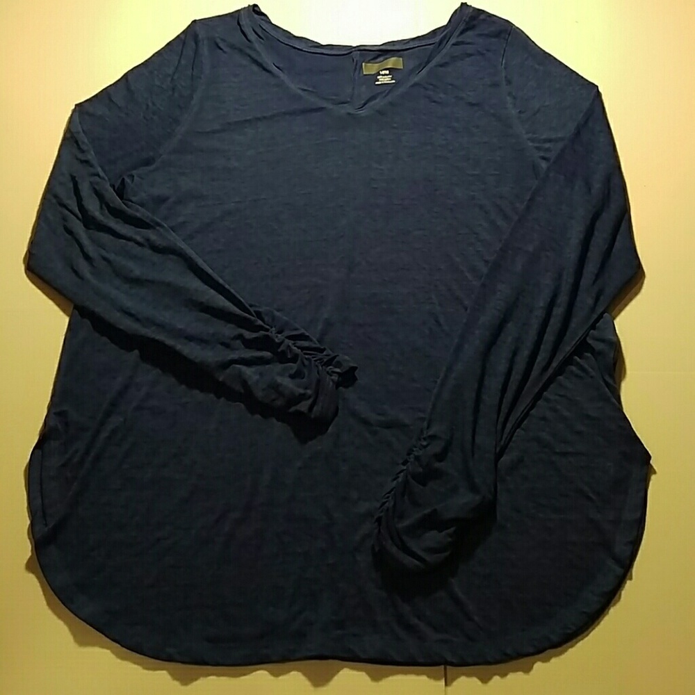 Ladies's NWT Long sleeve blue shirt